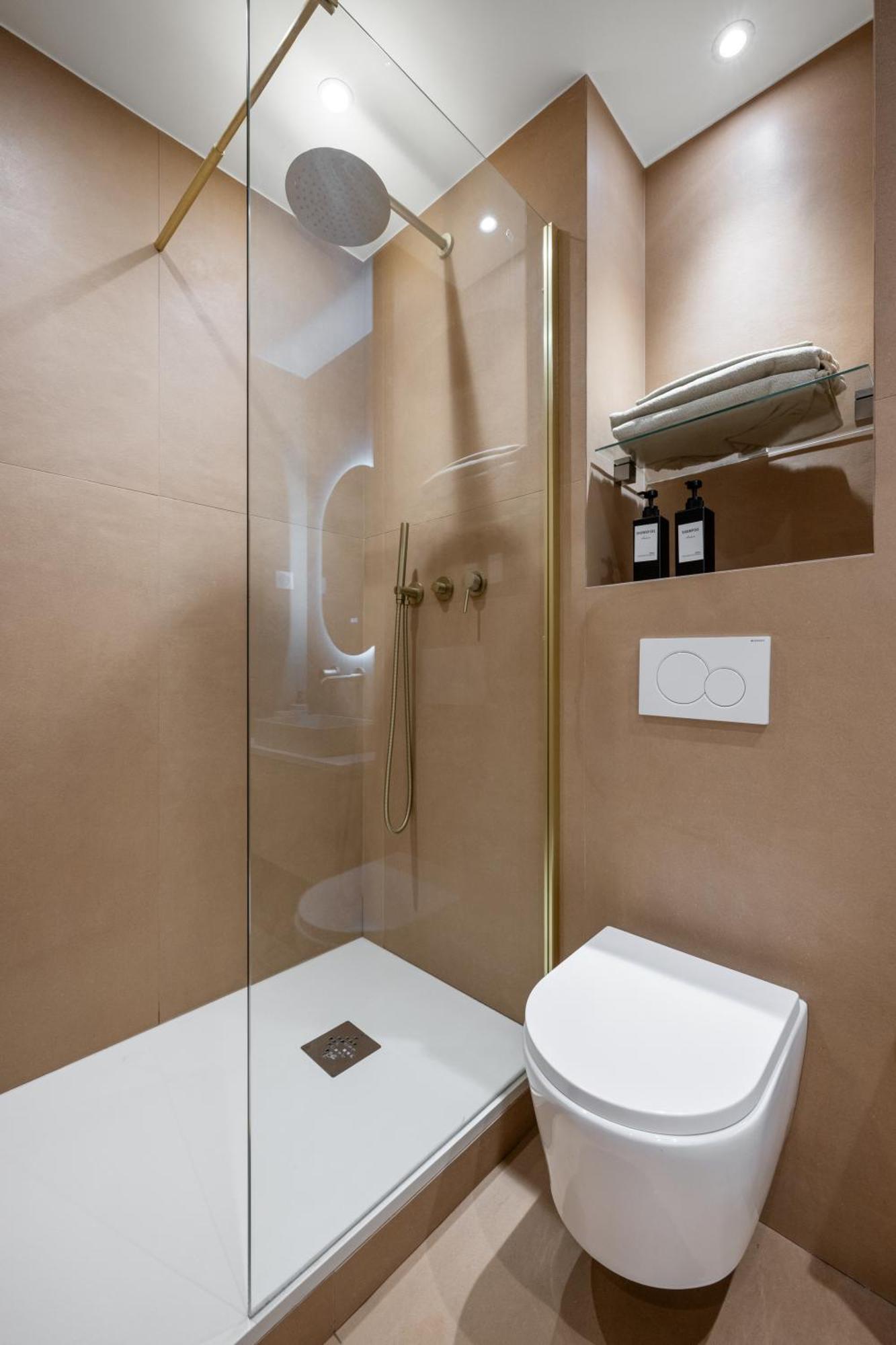Luxueux, Spacieux Et Tout Equipe A 5 Min Du Port 尼斯 外观 照片